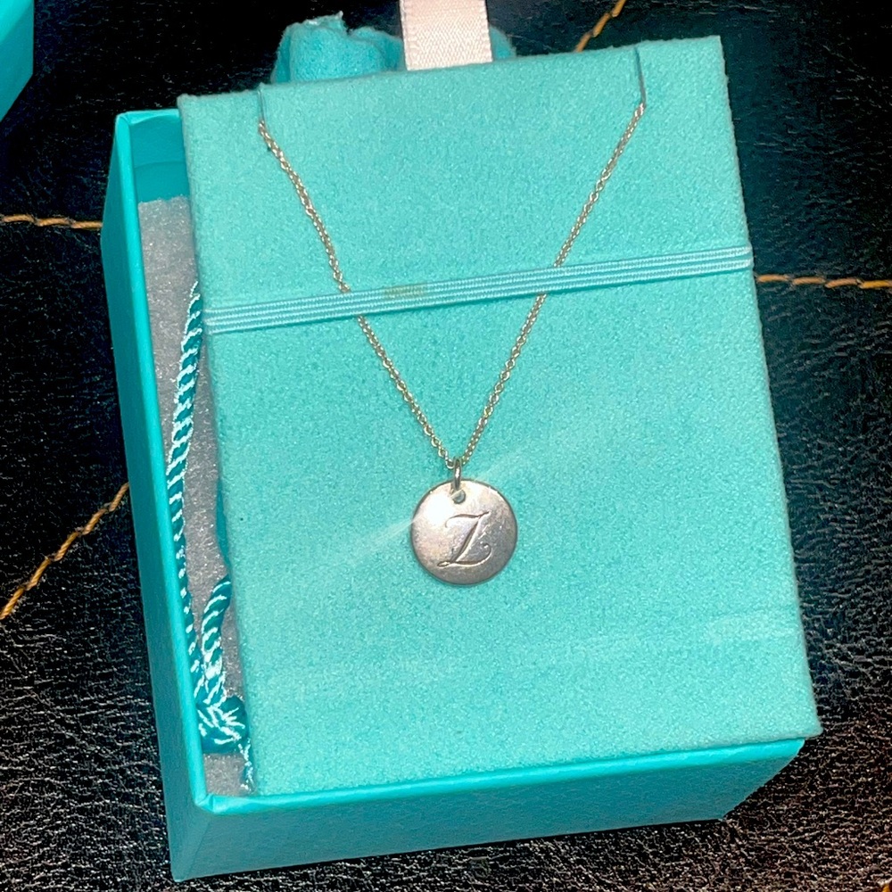 ‘Z’ Tiffany Notes Alphabet disc charm pendant necklace